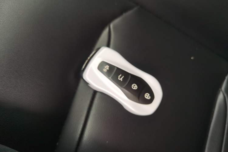 Used Geely Auto Monjaro New Energy 2019 400T YAOXINGZHE Pure Electric Range 80 KM Interior 1