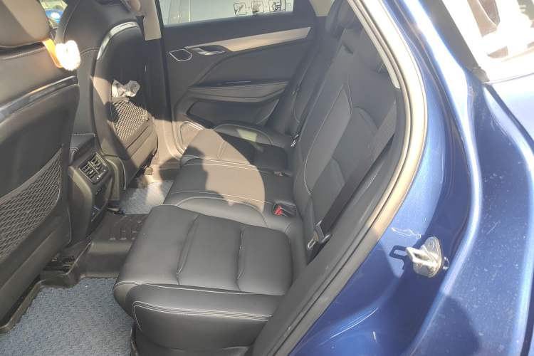 Used Geely Auto Monjaro New Energy 2019 400T YAOXINGZHE Pure Electric Range 80 KM Left Rear Seat