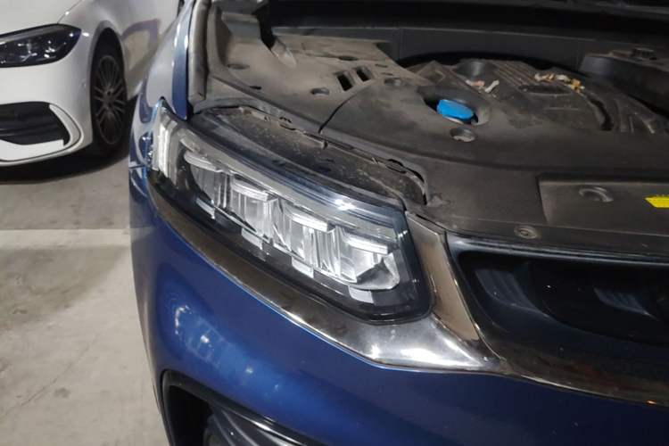 Used Geely Auto Monjaro New Energy 2019 400T Yuxingzhe Pure Electric Range 56 km Right Front Headlight