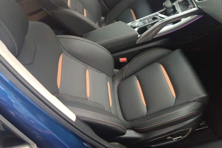 Used Geely Auto Monjaro New Energy 2019 Updated Version 400T Yuxingzhe Pure Electric Range of 80 KM Right Front Seat