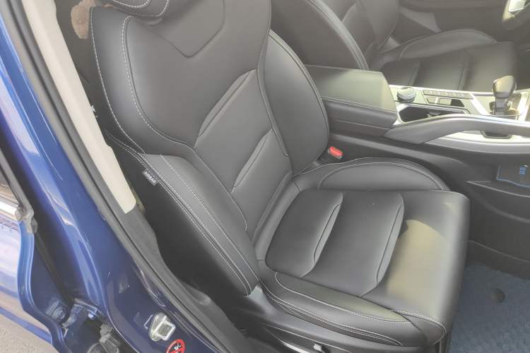 Used Geely Auto Monjaro New Energy 2019 400T YAOXINGZHE Pure Electric Range 80 KM Right Front Seat