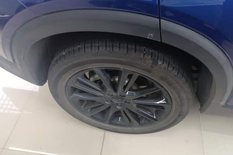 Used Geely Auto Monjaro New Energy 2019 Updated Version 400T Yuxingzhe Pure Electric Range of 80 KM Right Rear Wheel Hub