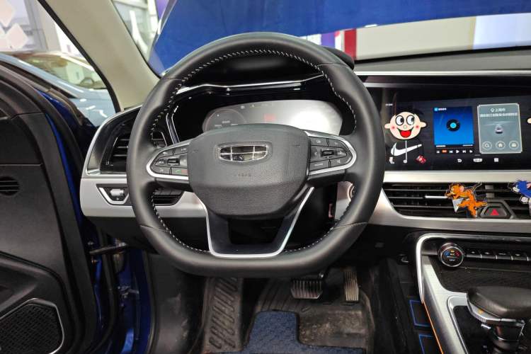 Used Geely Auto Monjaro New Energy 2019 400T YAOXINGZHE Pure Electric Range 80 KM Steering Wheel