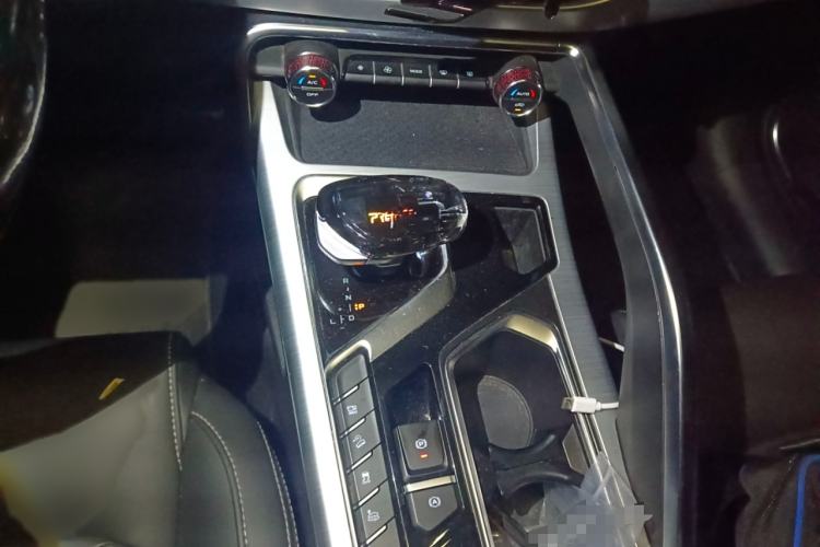Used Geely Auto Monjaro New Energy 2019 400T YAOXINGER Pure Electric Range 56 km Gear Lever