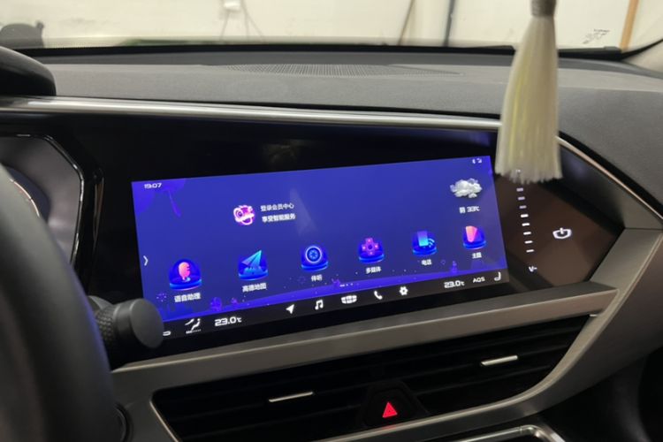 Used Geely Auto Monjaro New Energy 2019 400T YAOXINGER Pure Electric Range 56 km Interior 3