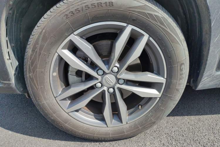 Used Geely Auto Monjaro New Energy 2019 Updated 400T YAOXINGER Pure Electric Range of 56 KM Left Front Wheel Hub