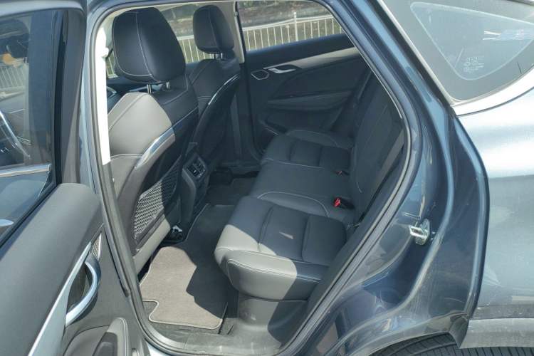Used Geely Auto Monjaro New Energy 2019 Updated 400T YAOXINGER Pure Electric Range of 56 KM Left Rear Seat