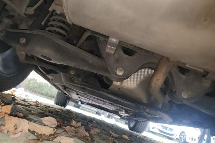 Used Geely Auto Monjaro New Energy 2019 400T Yuxingzhe Pure Electric Range 56 km Chassis Rear