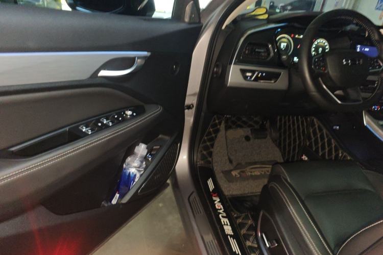 Used Geely Auto Monjaro New Energy 2019 400T YAOXINGZHE Pure Electric Range 80 KM Driver Seat