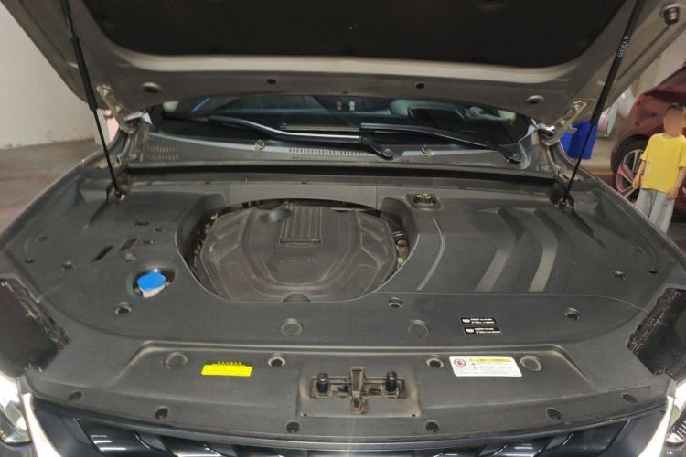 Used Geely Auto Monjaro New Energy 2019 400T YAOXINGZHE Pure Electric Range 80 KM Engine Bay