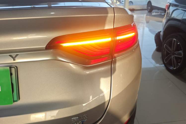 Used Geely Auto Monjaro New Energy 2019 Updated Version 400T YAOXINGER Pure Electric Range 80 KM Exterior 6