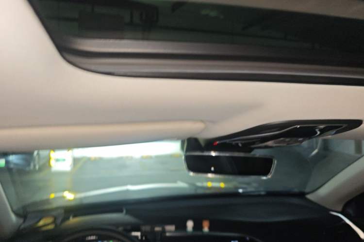Used Geely Auto Monjaro New Energy 2019 400T YAOXINGZHE Pure Electric Range 80 KM Headliner