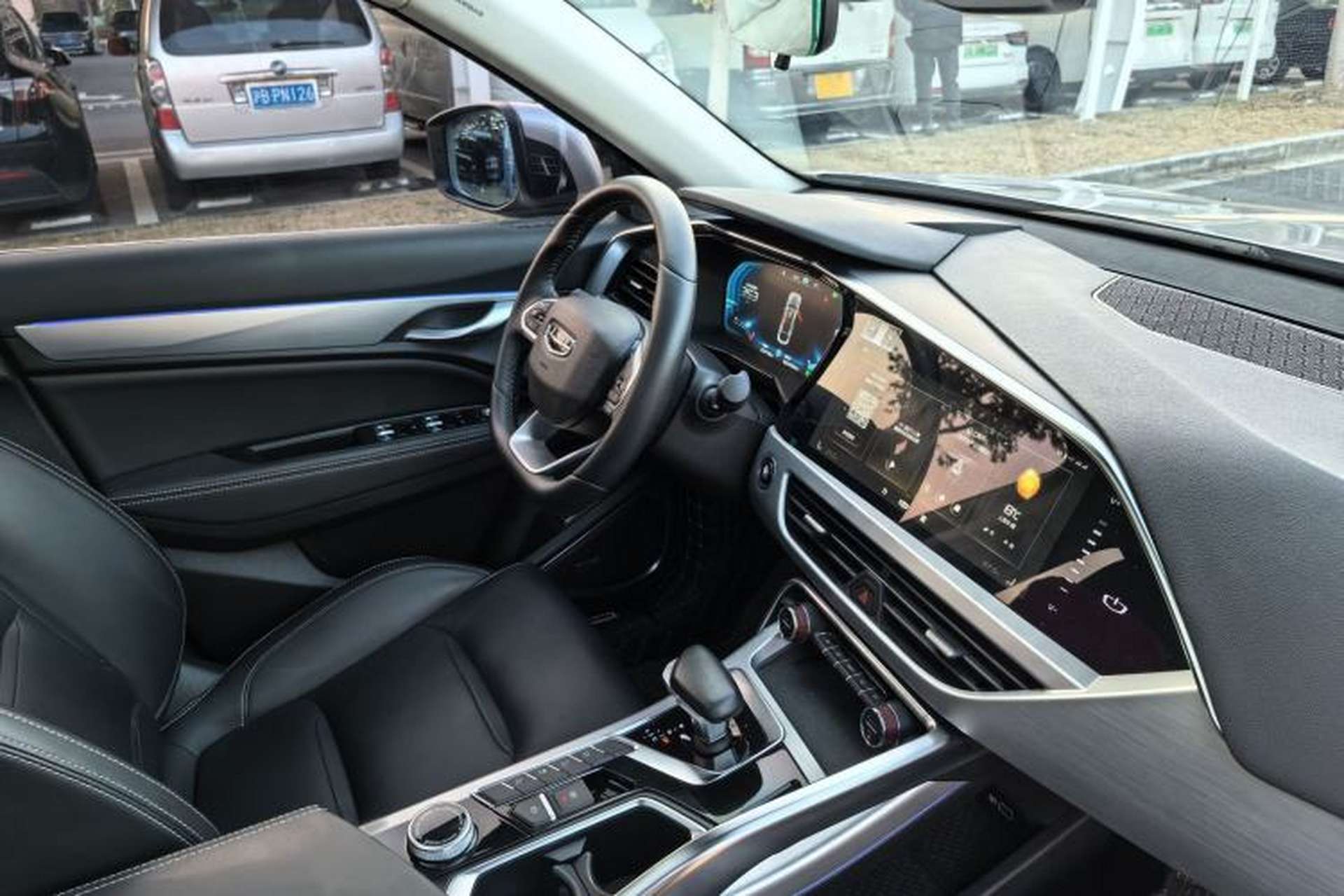Used Geely Auto Monjaro New Energy 2019 400T YAOXINGZHE Pure Electric Range 80 KM Interior 15
