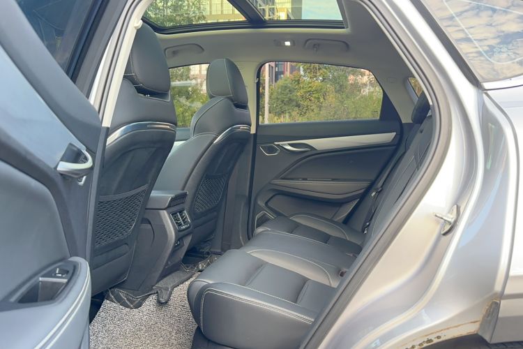 Used Geely Auto Monjaro New Energy 2019 400T YAOXINGZHE Pure Electric Range 80 KM Interior 4