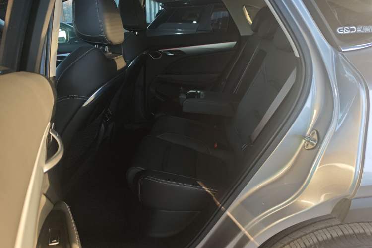 Used Geely Auto Monjaro New Energy 2019 Updated Version 400T YAOXINGER Pure Electric Range 80 KM Interior 4