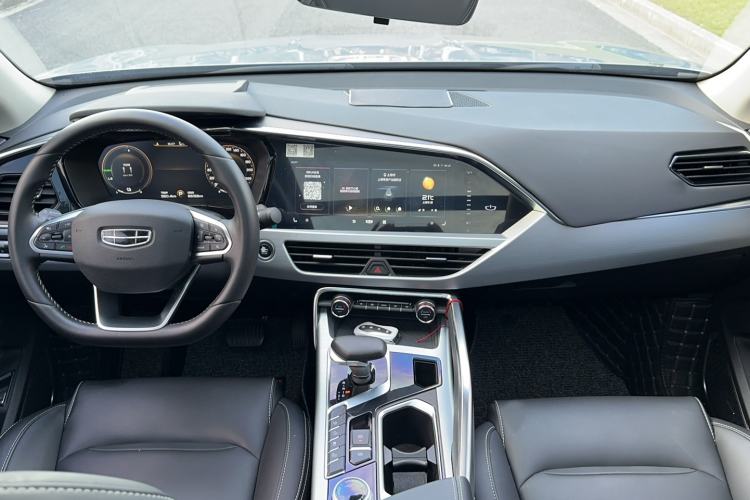 Used Geely Auto Monjaro New Energy 2019 400T YAOXINGZHE Pure Electric Range 80 KM Interior 6