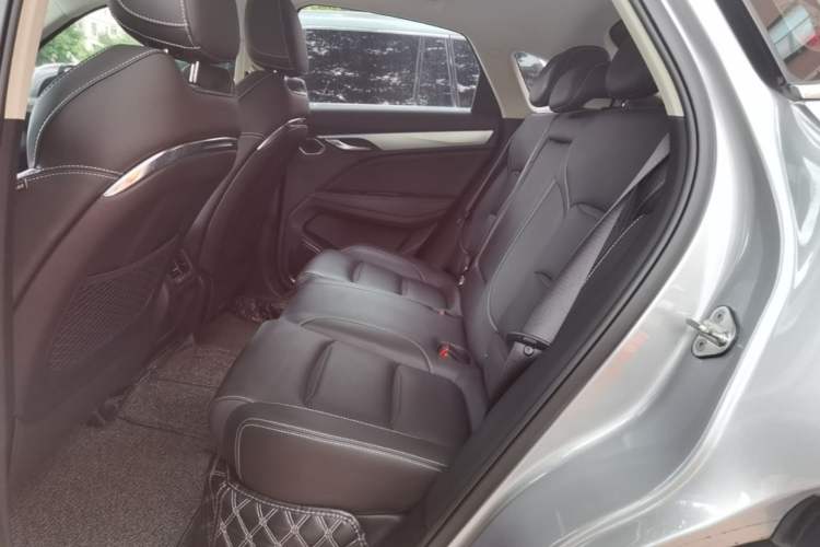 Used Geely Auto Monjaro New Energy 2019 400T YAOXINGZHE Pure Electric Range 80 KM Left Rear Seat