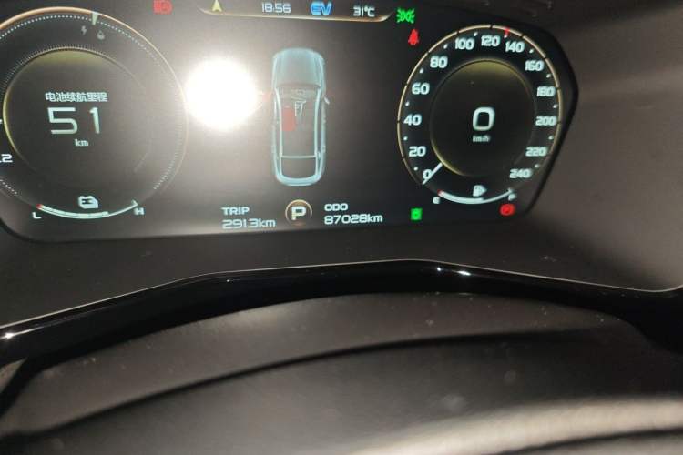 Used Geely Auto Monjaro New Energy 2019 400T YAOXINGZHE Pure Electric Range 80 KM Odometer Close Up