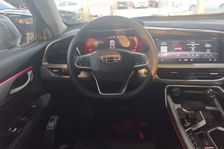 Used Geely Auto Monjaro New Energy 2019 Updated Version 400T YAOXINGER Pure Electric Range 80 KM Steering Wheel