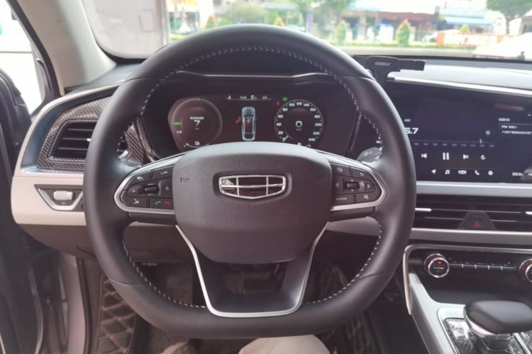 Used Geely Auto Monjaro New Energy 2019 400T YAOXINGZHE Pure Electric Range 80 KM Steering Wheel
