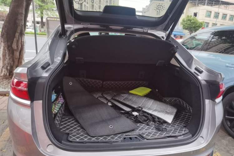 Used Geely Auto Monjaro New Energy 2019 400T YAOXINGZHE Pure Electric Range 80 KM Trunk