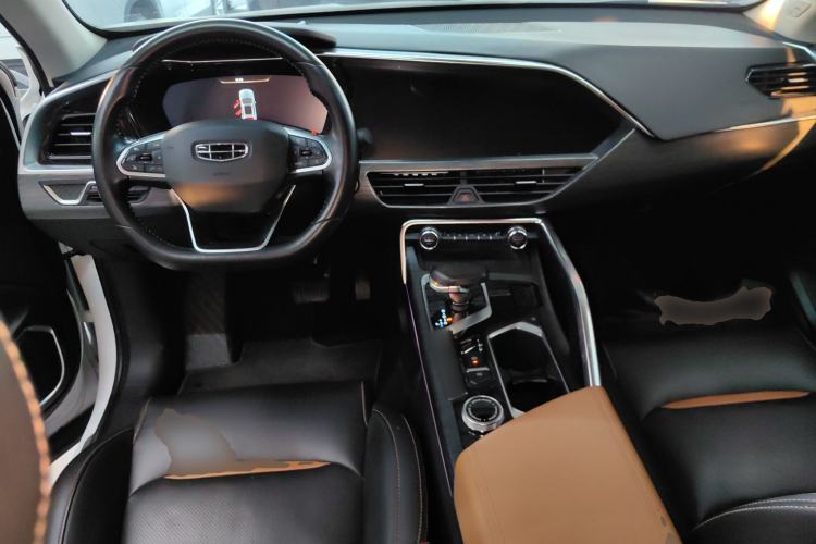 Used Geely Auto Monjaro New Energy 2019 400T Yuxingzhe Pure Electric Range 80 km Center Console