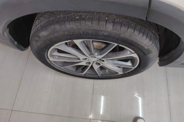 Used Geely Auto Monjaro New Energy 2019 400T Yuxingzhe Pure Electric Range 80 km Right Rear Wheel Hub
