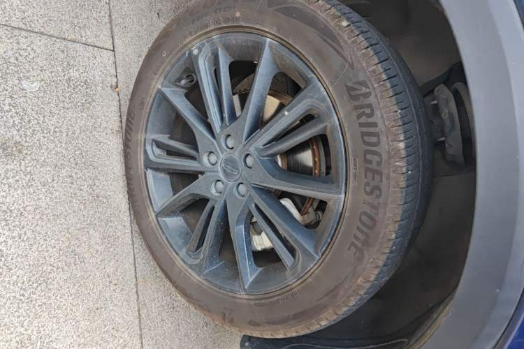 Used Geely Auto Monjaro New Energy 2021 ePro YAOXINGZHE Pure Electric Range 56 KM Right Front Wheel Hub