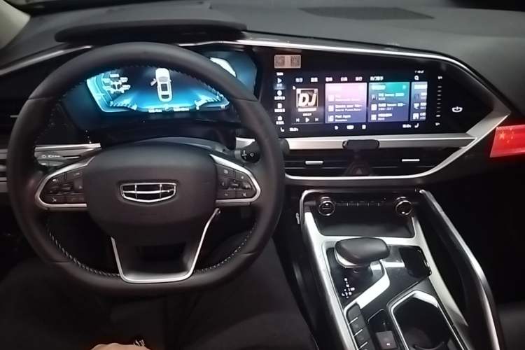 Used Geely Auto Monjaro New Energy 2021 ePro YAOXINGZHE Pure Electric Range 56 KM Center Console
