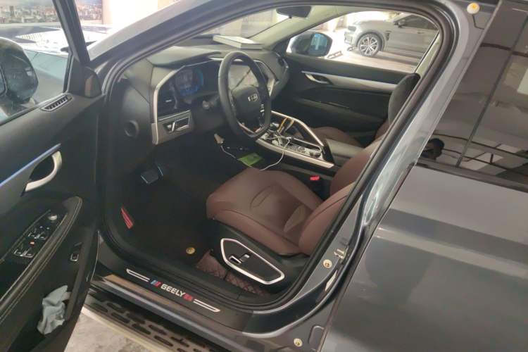 Used Geely Auto Monjaro New Energy 2021 ePro YAOXINGZHE Pure Electric Range 80 KM Driver Seat