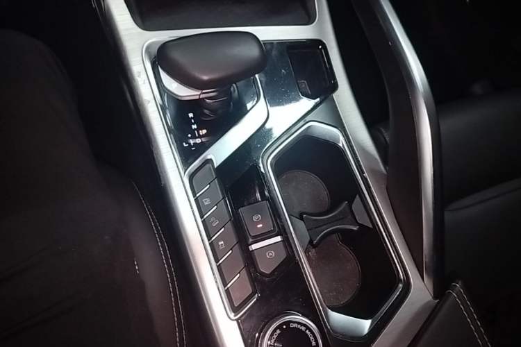 Used Geely Auto Monjaro New Energy 2021 ePro YAOXINGZHE Pure Electric Range 56 KM Gear Lever