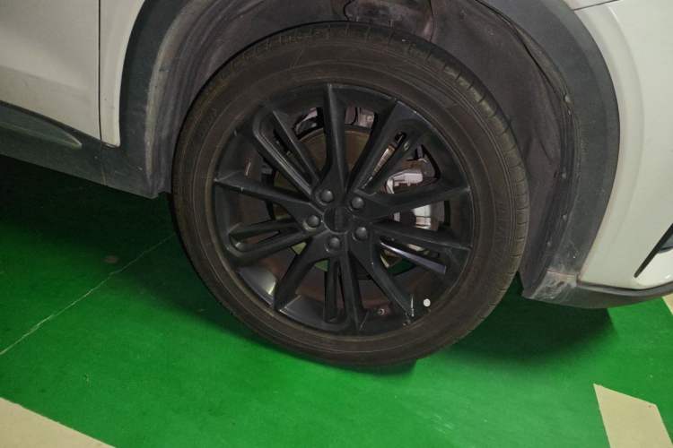 Used Geely Auto Monjaro New Energy 2021 ePro YAOXINGZHE Pure Electric Range 56 KM Right Front Wheel Hub