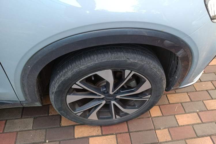 Used Geely Auto Monjaro S 2021 2.0TD DCT Two-Wheel Drive Lightning Edition Right Front Wheel Hub