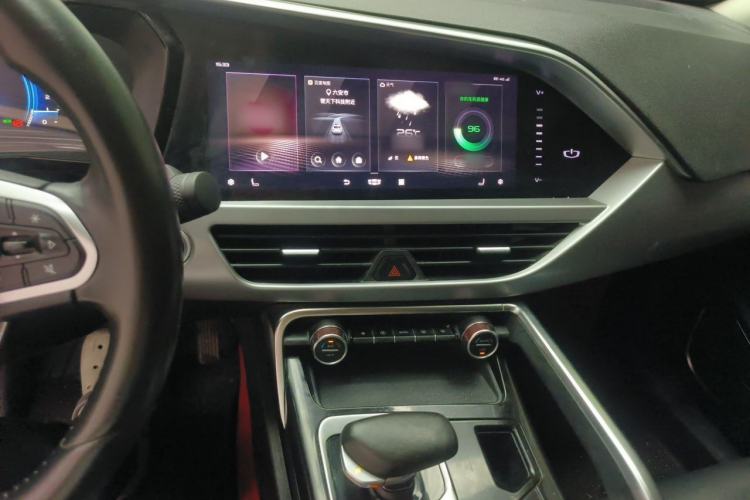 Used Geely Auto Monjaro S 2021 2.0TD DCT Two-Wheel Drive Lightning Edition Audio And AC Panel