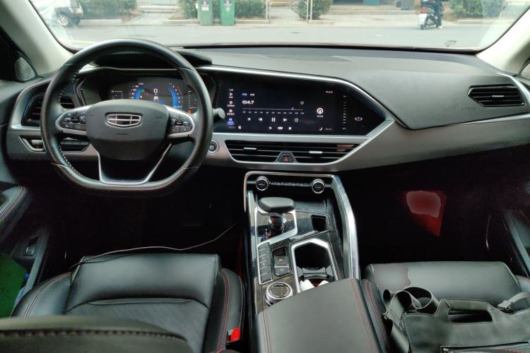 Used Geely Auto Monjaro S 2021 2.0TD DCT Two-Wheel Drive Lightning Edition Center Console