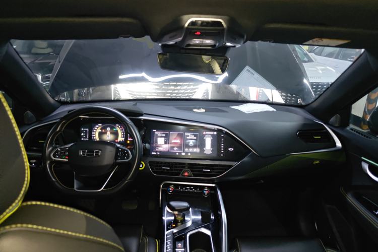 Used Geely Auto Monjaro S 2021 2.0TD DCT Two-Wheel Drive Lightning Edition Center Console