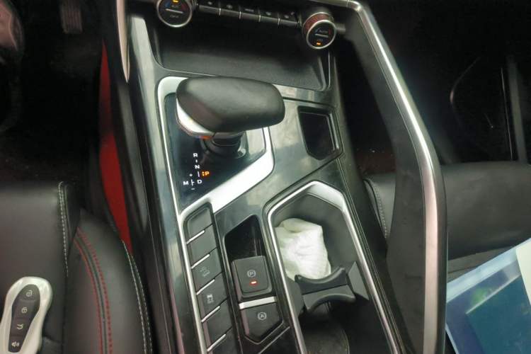Used Geely Auto Monjaro S 2021 2.0TD DCT Two-Wheel Drive Lightning Edition Gear Lever