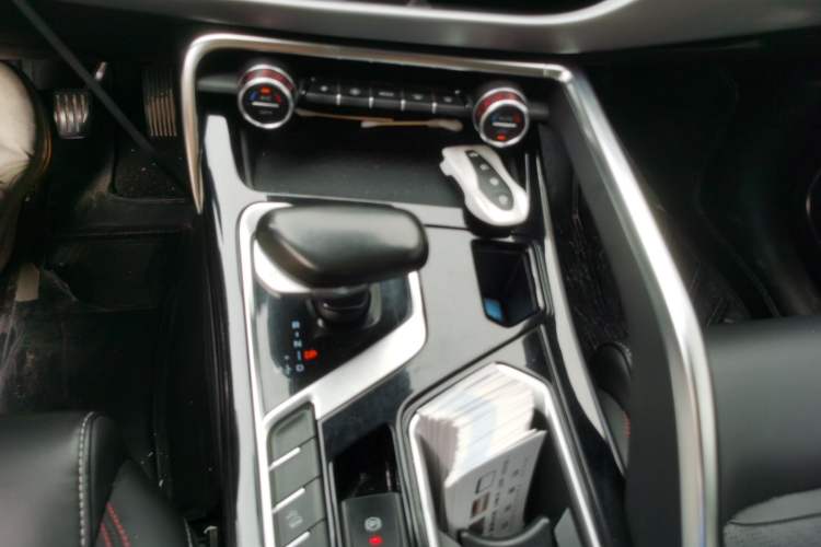 Used Geely Auto Monjaro S 2021 2.0TD DCT Two-Wheel Drive Lightning Edition Gear Lever