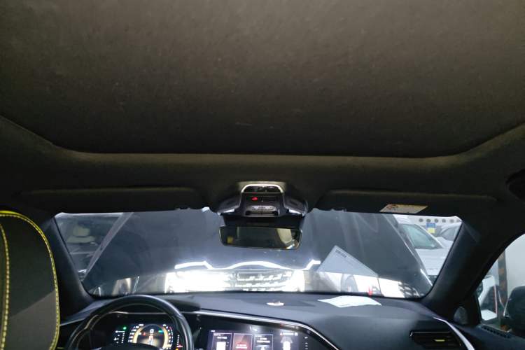 Used Geely Auto Monjaro S 2021 2.0TD DCT Two-Wheel Drive Lightning Edition Headliner