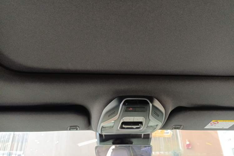 Used Geely Auto Monjaro S 2021 2.0TD Automatic Two-Wheel Drive Lightning Edition Headliner