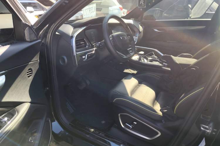 Used Geely Auto Monjaro S 2021 2.0TD DCT Two-Wheel Drive Lightning Edition Interior 3