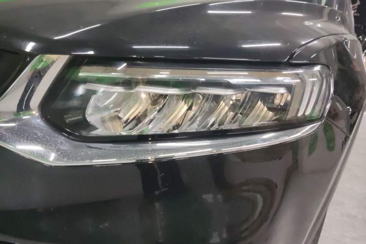 Used Geely Auto Monjaro S 2021 2.0TD DCT Two-Wheel Drive Lightning Edition Left Front Headlight