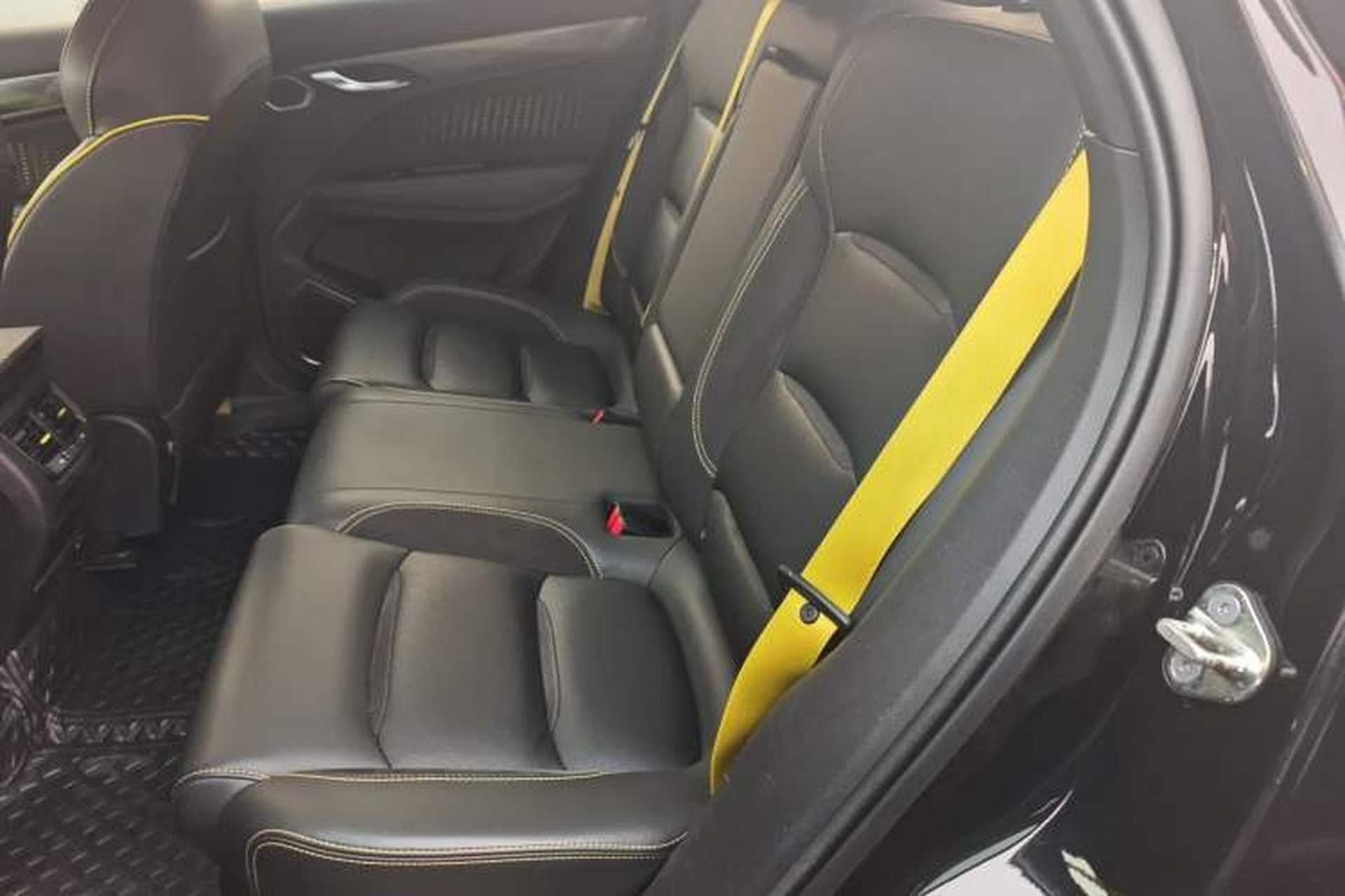 Used Geely Auto Monjaro S 2021 2.0TD Automatic Two-Wheel Drive Lightning Edition Left Rear Seat