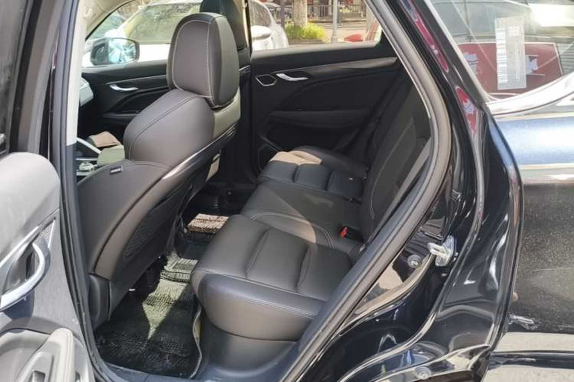Used Geely Auto Monjaro S 2021 2.0TD Automatic Two-Wheel Drive Lightning Edition Left Rear Seat