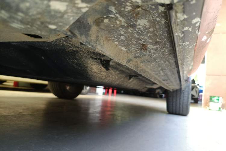 Used Geely Auto Monjaro S 2021 2.0TD Automatic Two-Wheel Drive Lightning Edition Left Side Sill