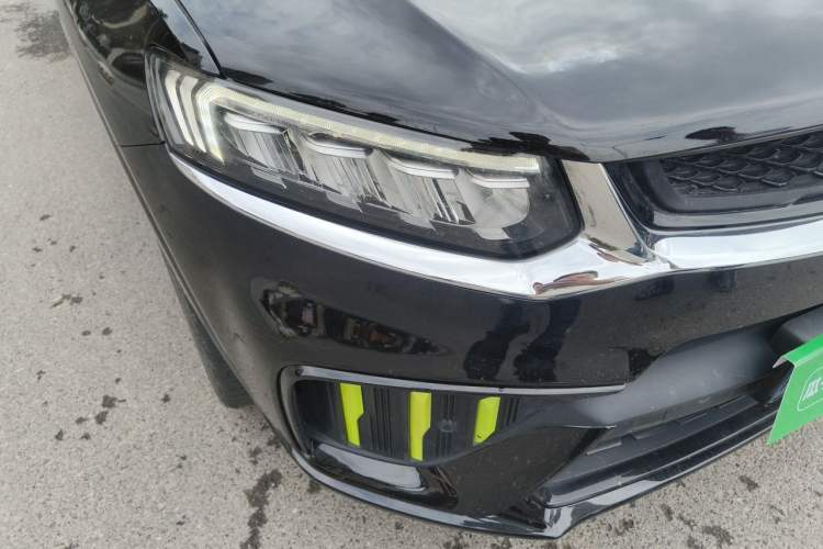 Used Geely Auto Monjaro S 2021 2.0TD Automatic Two-Wheel Drive Lightning Edition Right Front Headlight