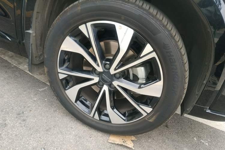 Used Geely Auto Monjaro S 2021 2.0TD Automatic Two-Wheel Drive Lightning Edition Right Front Wheel Hub