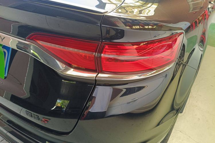 Used Geely Auto Monjaro S 2021 2.0TD Automatic Two-Wheel Drive Lightning Edition Right Rear Taillight