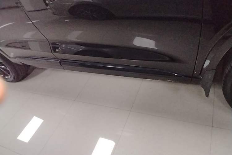 Used Geely Auto Monjaro S 2021 2.0TD Automatic Two-Wheel Drive Lightning Edition Right Side Sill