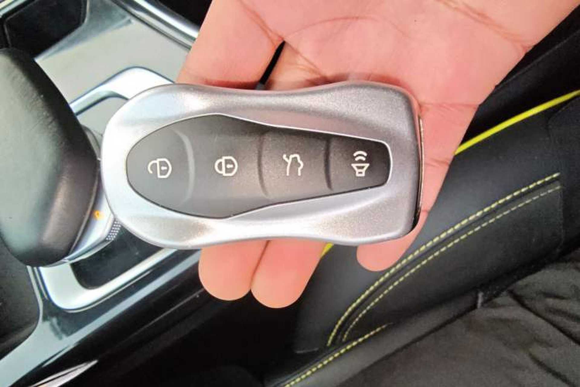 Used Geely Auto Monjaro S 2021 2.0TD Automatic Two-Wheel Drive Lightning Edition Vehicle Key